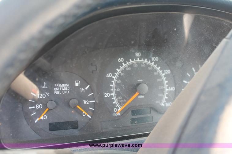 image for item E3172 1998 Mercedes Benz C280