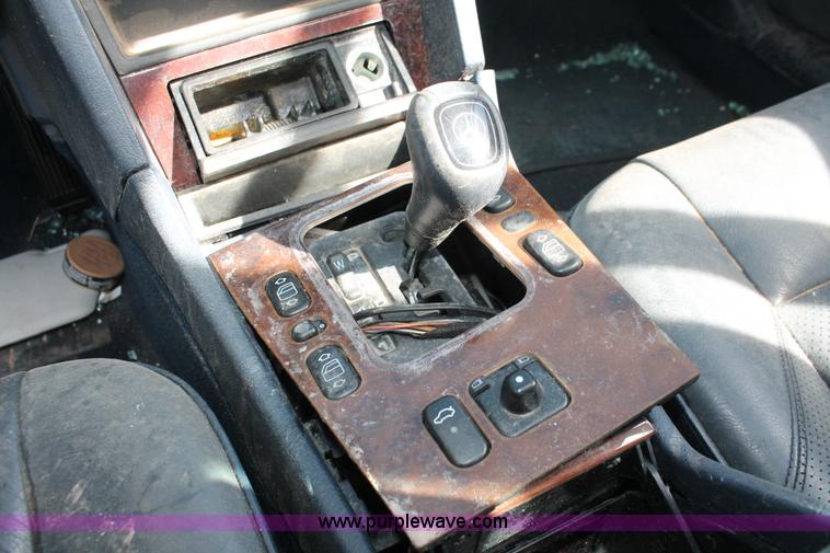 image for item E3172 1998 Mercedes Benz C280