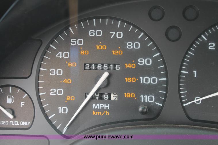 image for item E3175 1997 Saturn SC1