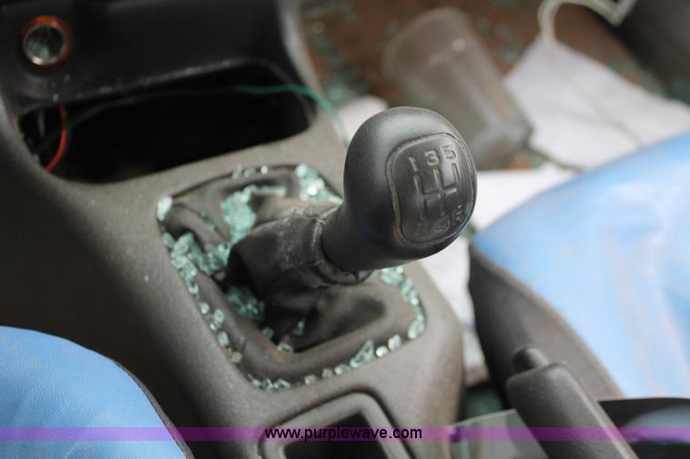 image for item E3175 1997 Saturn SC1