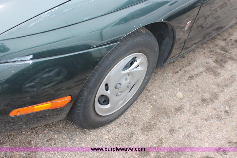 image for item E3175 1997 Saturn SC1
