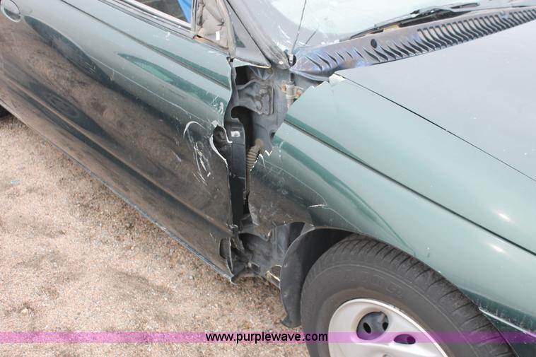 image for item E3175 1997 Saturn SC1