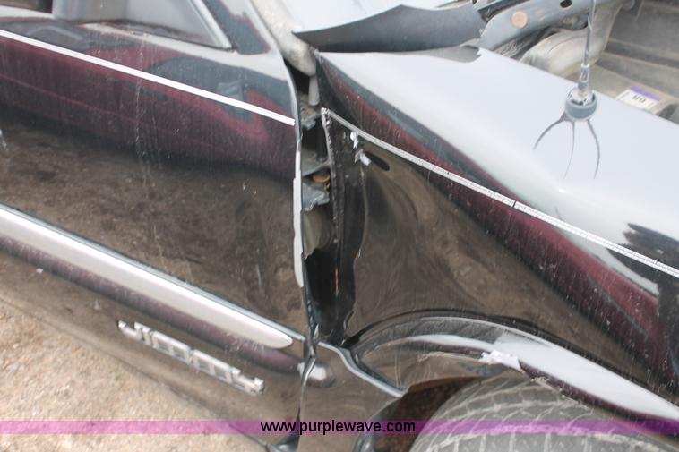 image for item E3178 1999 GMC Jimmy SLT