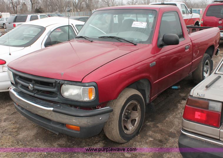 image for item E3185 1996 Mazda B2300 SE pickup truck