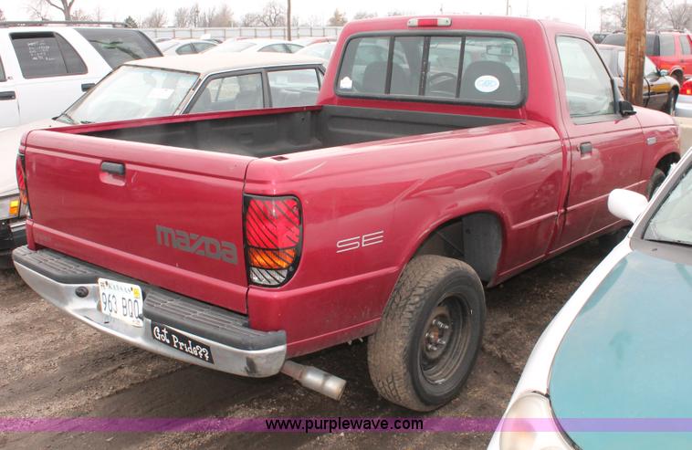 image for item E3185 1996 Mazda B2300 SE pickup truck