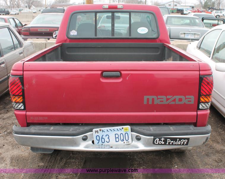 image for item E3185 1996 Mazda B2300 SE pickup truck