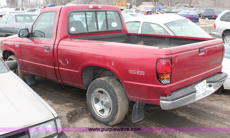 image for item E3185 1996 Mazda B2300 SE pickup truck