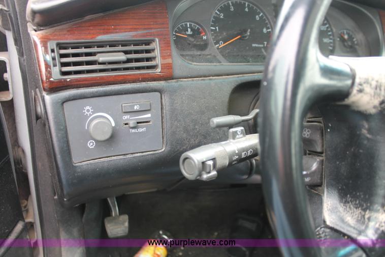 image for item E3186 2001 Cadillac Eldorado ESC