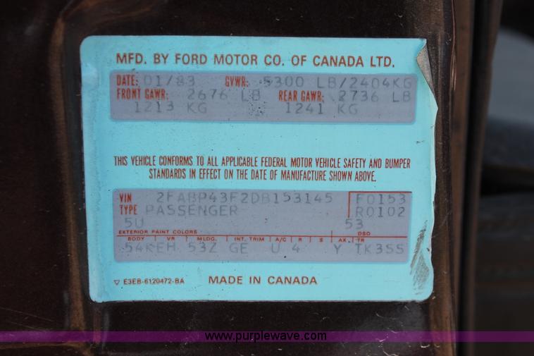 image for item E3189 1983 Ford Crown Victoria LTD