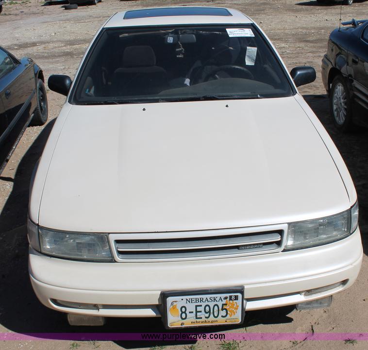image for item E3190 1990 Nissan Maxima