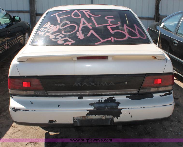 image for item E3190 1990 Nissan Maxima