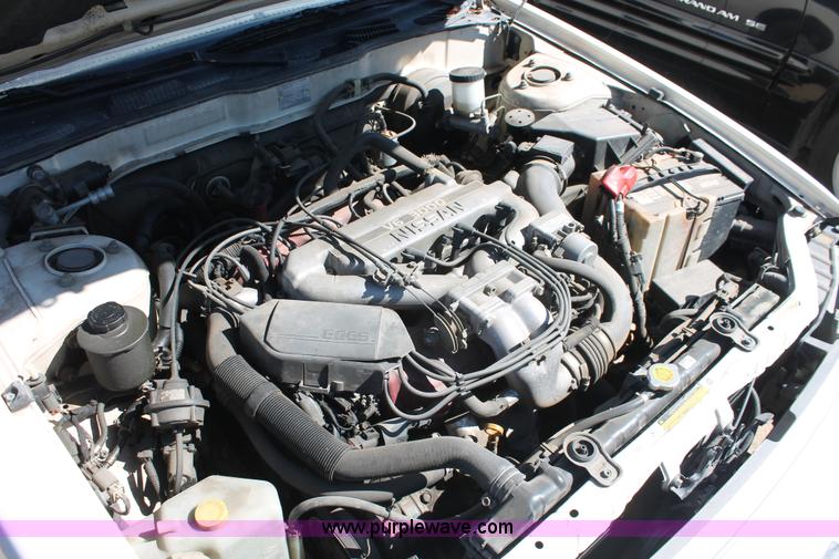 image for item E3190 1990 Nissan Maxima