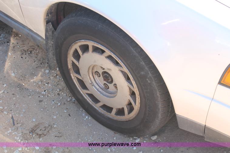 image for item E3190 1990 Nissan Maxima