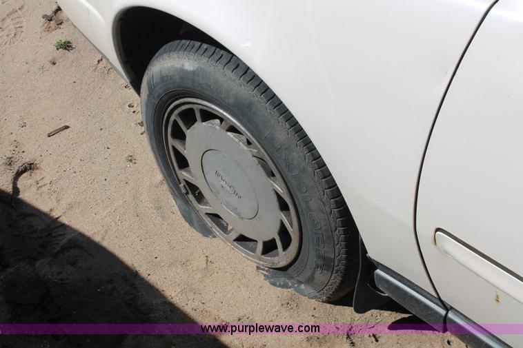 image for item E3190 1990 Nissan Maxima