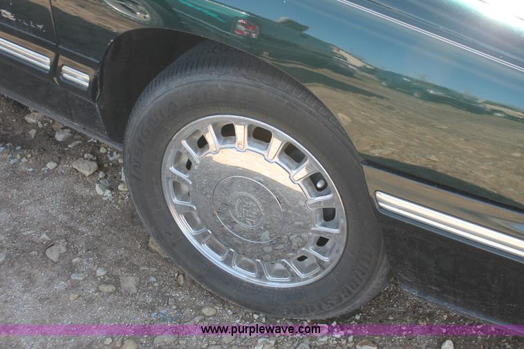 image for item E3191 1997 Cadillac DeVille