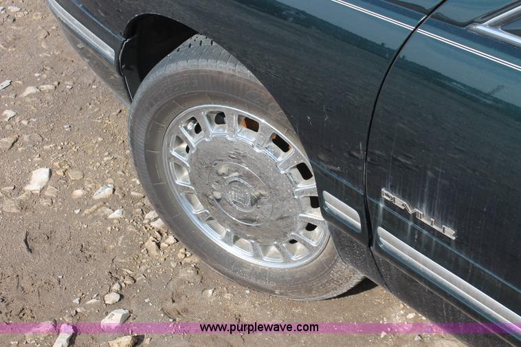 image for item E3191 1997 Cadillac DeVille