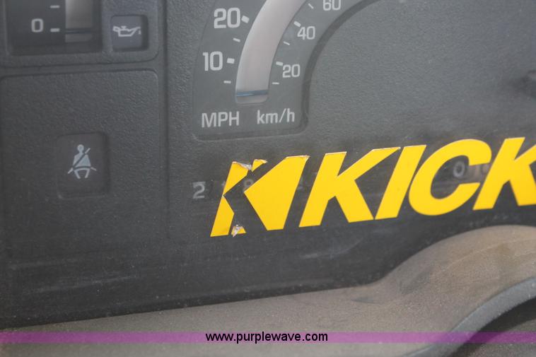 image for item E3196 1988 Chevrolet S10 pickup truck