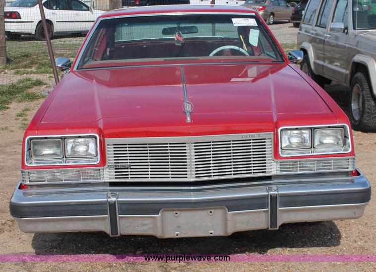image for item E3197 1977 Buick LeSabre Landau
