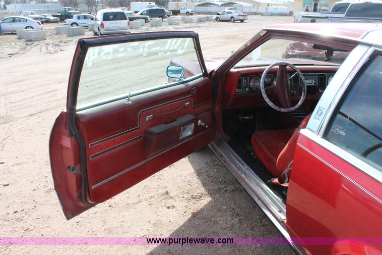 image for item E3197 1977 Buick LeSabre Landau