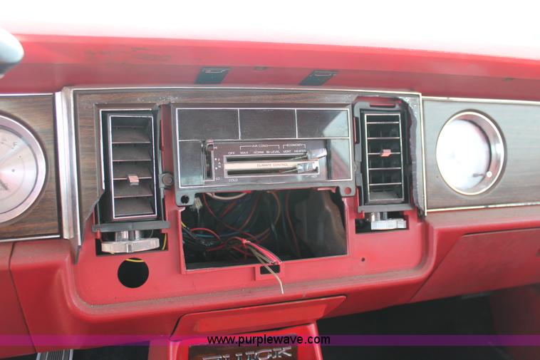 image for item E3197 1977 Buick LeSabre Landau