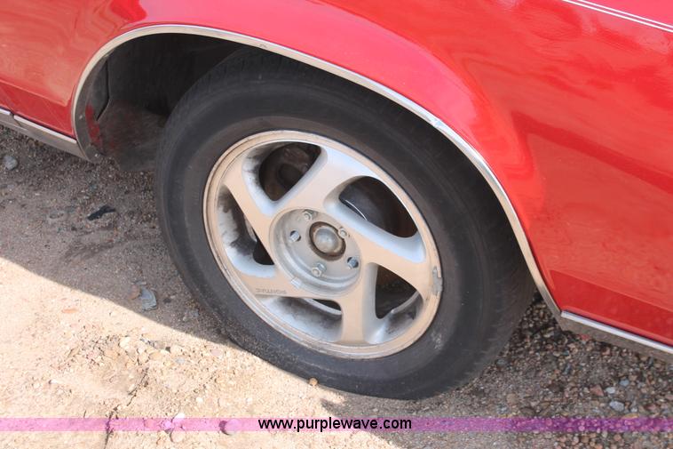 image for item E3197 1977 Buick LeSabre Landau