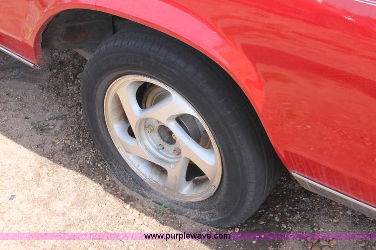 image for item E3197 1977 Buick LeSabre Landau