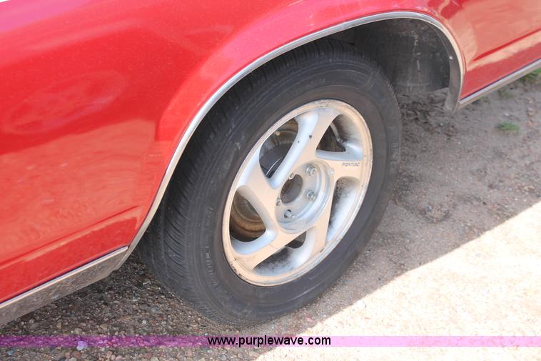 image for item E3197 1977 Buick LeSabre Landau