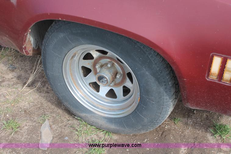 image for item E3198 1976 Chevrolet Laguna S3