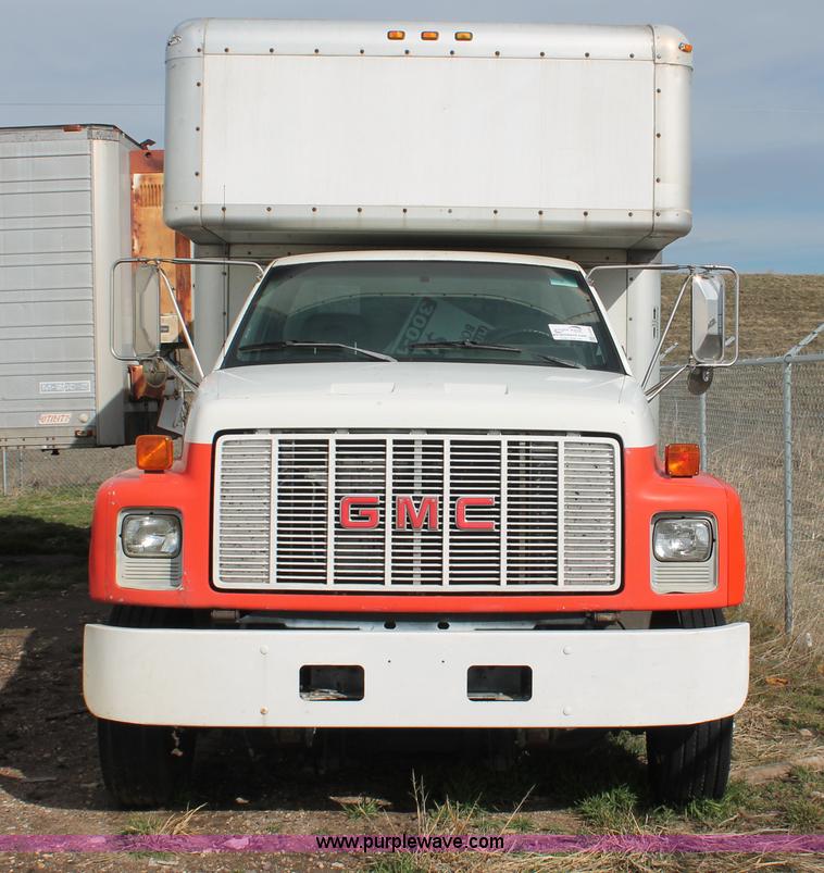 image for item E3200 1993 GMC TopKick SLE Lo Pro box truck