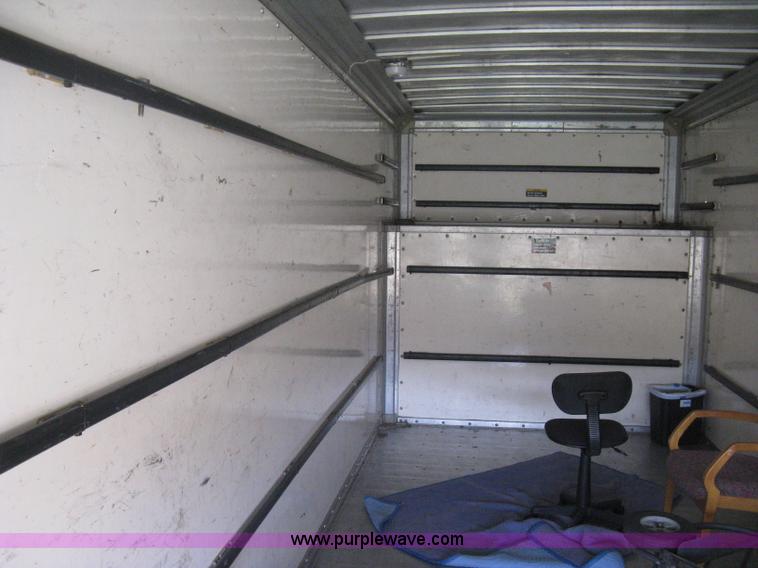 image for item E3200 1993 GMC TopKick SLE Lo Pro box truck