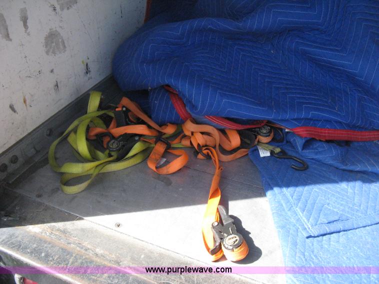 image for item E3200 1993 GMC TopKick SLE Lo Pro box truck