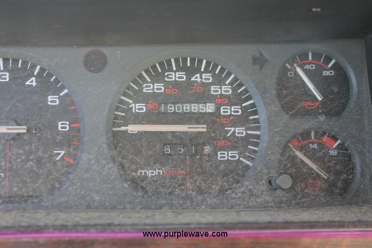 image for item E3201 1993 Jeep Cherokee Country SUV