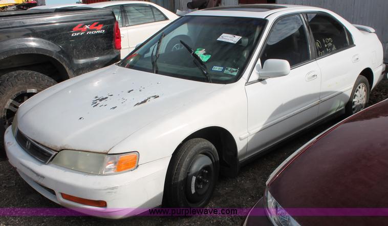 image for item E3205 1997 Honda Accord EX