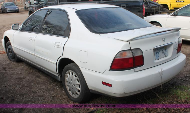 image for item E3205 1997 Honda Accord EX