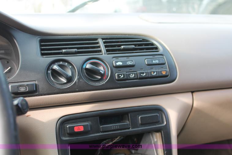 image for item E3205 1997 Honda Accord EX