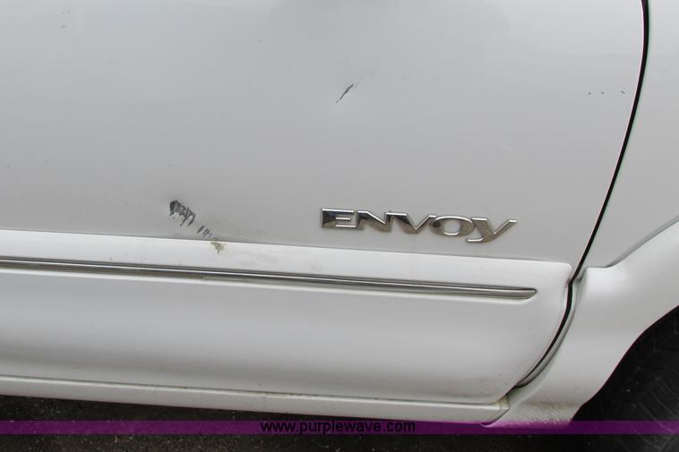 image for item F8592 2000 GMC Envoy SUV