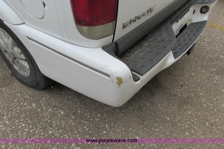 image for item F8592 2000 GMC Envoy SUV