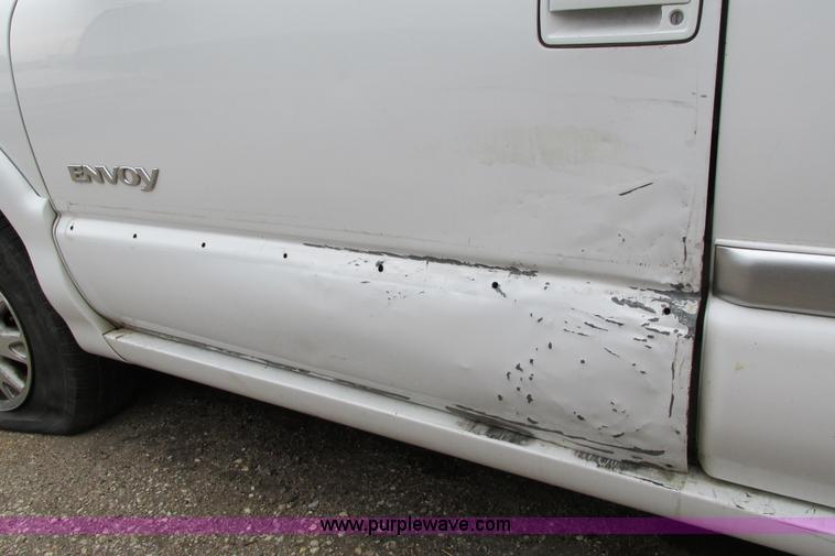 image for item F8592 2000 GMC Envoy SUV