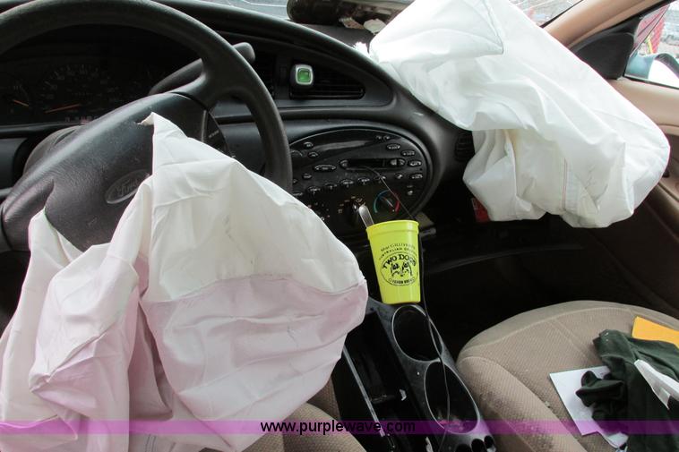 image for item F8593 1997 Ford Taurus GL