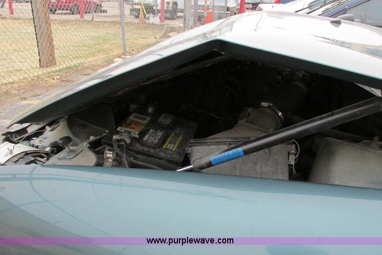 image for item F8593 1997 Ford Taurus GL