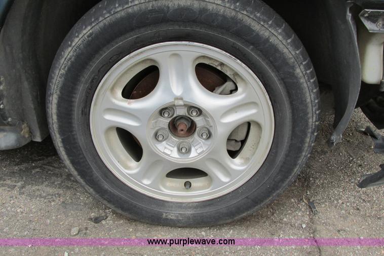 image for item F8593 1997 Ford Taurus GL