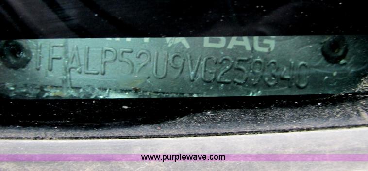 image for item F8593 1997 Ford Taurus GL