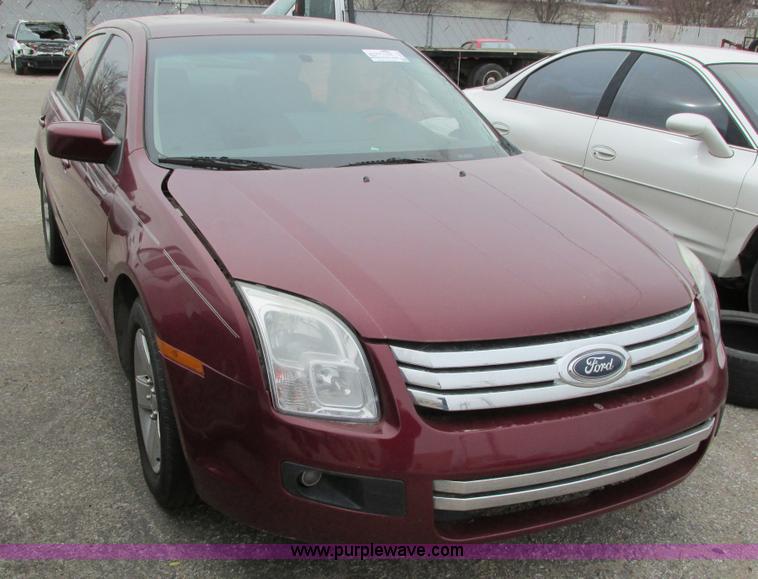 image for item F8594 2007 Ford Fusion SE