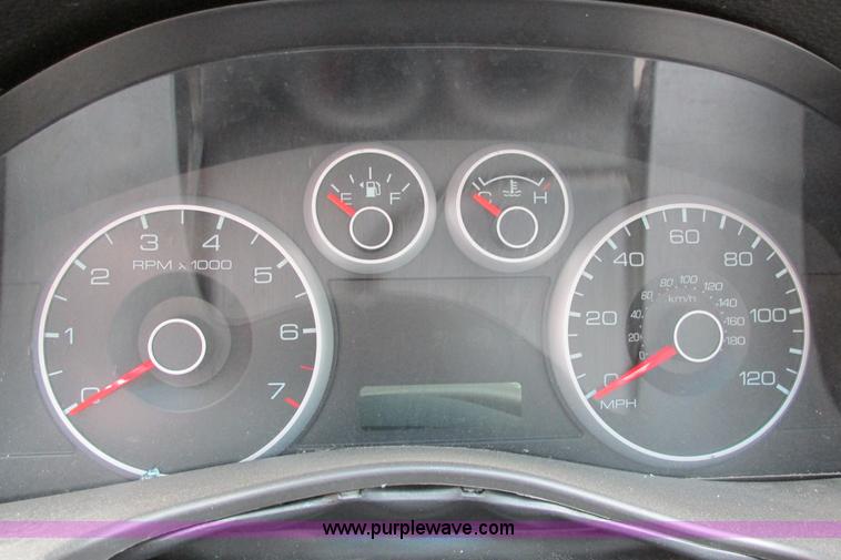 image for item F8594 2007 Ford Fusion SE