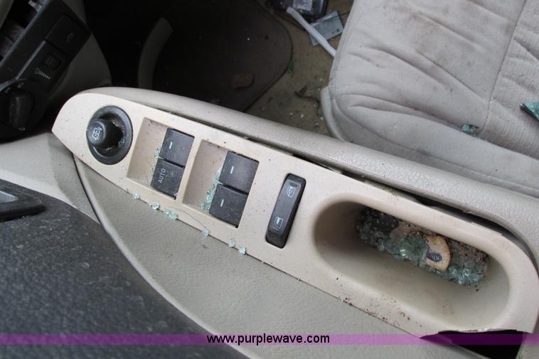 image for item F8594 2007 Ford Fusion SE