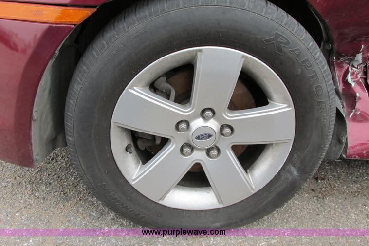 image for item F8594 2007 Ford Fusion SE