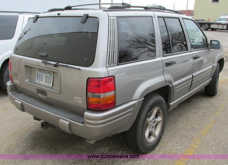 image for item F8596 1998 Jeep Grand Cherokee Limited SUV