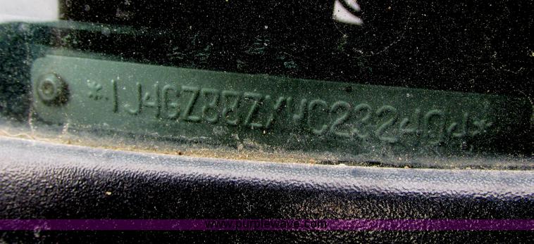 image for item F8596 1998 Jeep Grand Cherokee Limited SUV