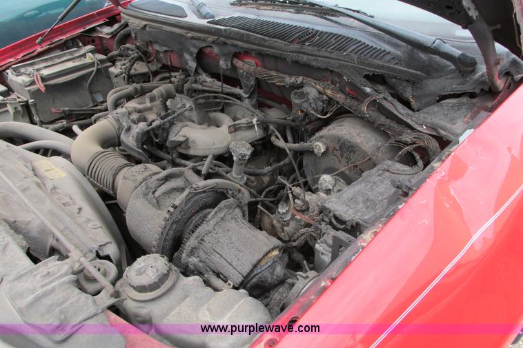 image for item F8597 2000 Ford F150 XLT SuperCab pickup truck