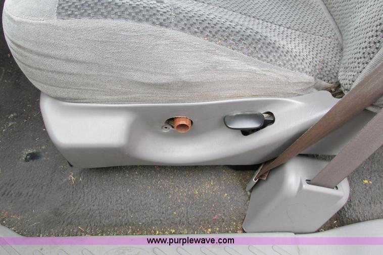 image for item F8597 2000 Ford F150 XLT SuperCab pickup truck